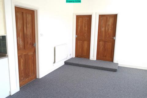 2 bedroom ground floor flat for sale, Ground Floor Flat, 50 Bishopric, Horsham, RH12