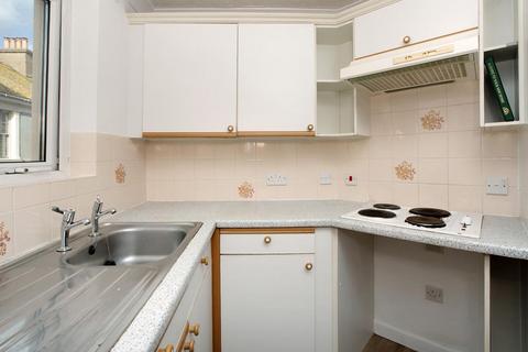 undefined, Den Crescent, Teignmouth, TQ14