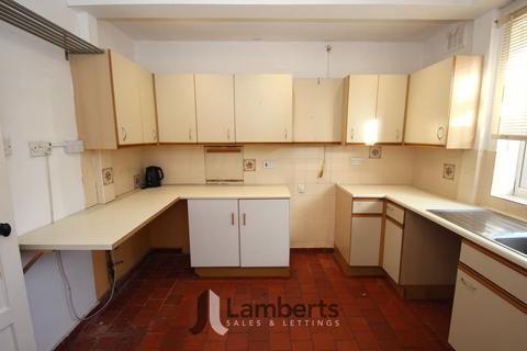 3 bedroom semi-detached house for sale, Crooks Lane, Studley, B80