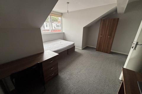 4 bedroom house to rent, Welton Mount, Leeds LS6