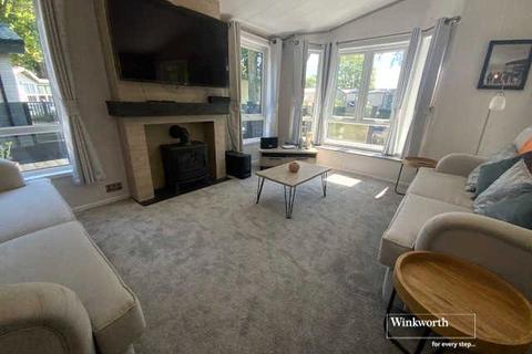 2 bedroom bungalow for sale, Mudeford, Christchurch, Dorset, BH23