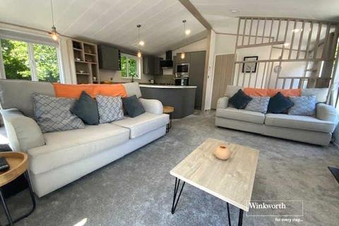2 bedroom bungalow for sale, Mudeford, Christchurch, Dorset, BH23