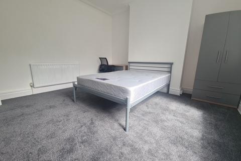 undefined, Ash Road, Leeds LS6