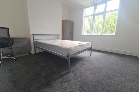 undefined, Ash Road, Leeds LS6