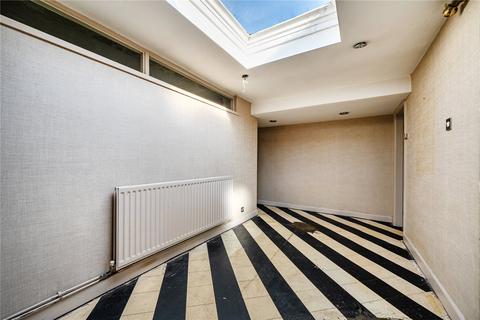 undefined, Roe Lane, Newcastle, Staffordshire