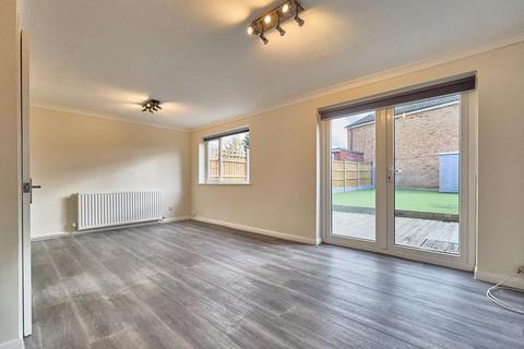 3 bedroom terraced house to rent, Galloway Close, Barwell, Leicestershire