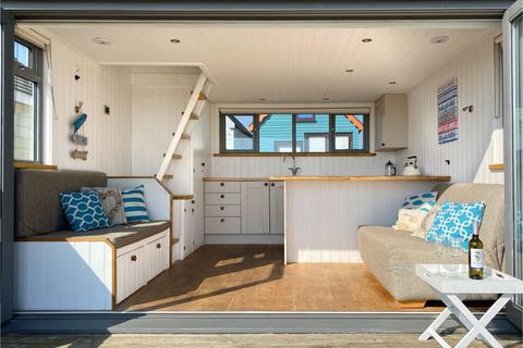 1 bedroom property for sale, Mudeford Sandspit