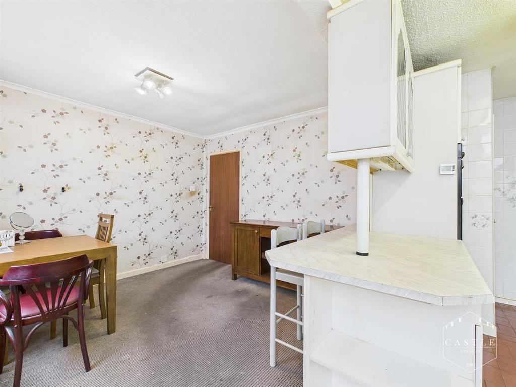 Dining kitchen