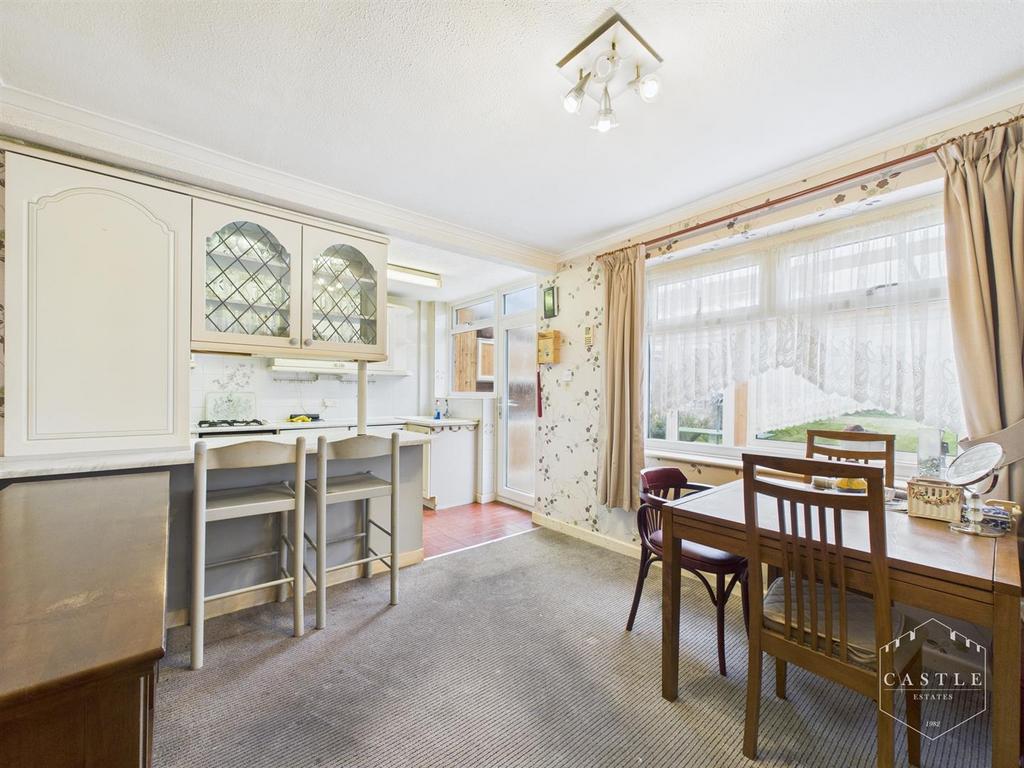Dining kitchen