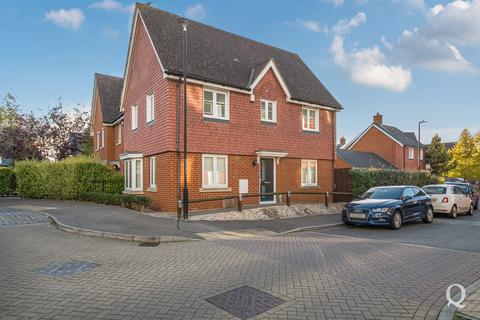 3 bedroom end of terrace house for sale, Primrose Avenue, Sittingbourne, Kent, ME10
