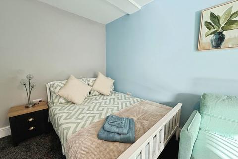 1 bedroom in a house share to rent, Liverpool Road, Eccles, Manchester, Greater Manchester, M30