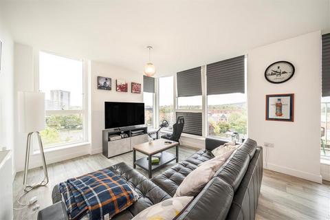 3 bedroom flat for sale, Ottley Drive, London SE3