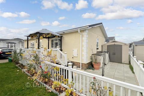 2 bedroom park home for sale, Elm Way, Hayes Country Park, Battlesbridge, Wickford, Essex