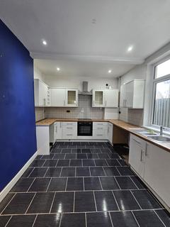 4 bedroom terraced house to rent, Gadlys Road, Aberdare CF44
