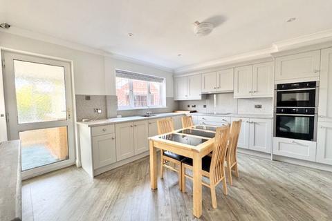 3 bedroom detached bungalow for sale, CARMEN CRESCENT, HOLTON LE CLAY