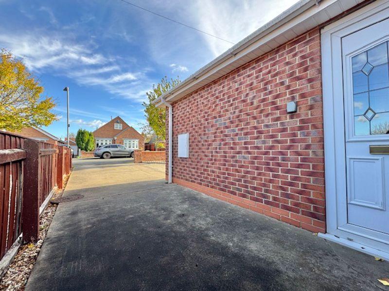 View of driveway