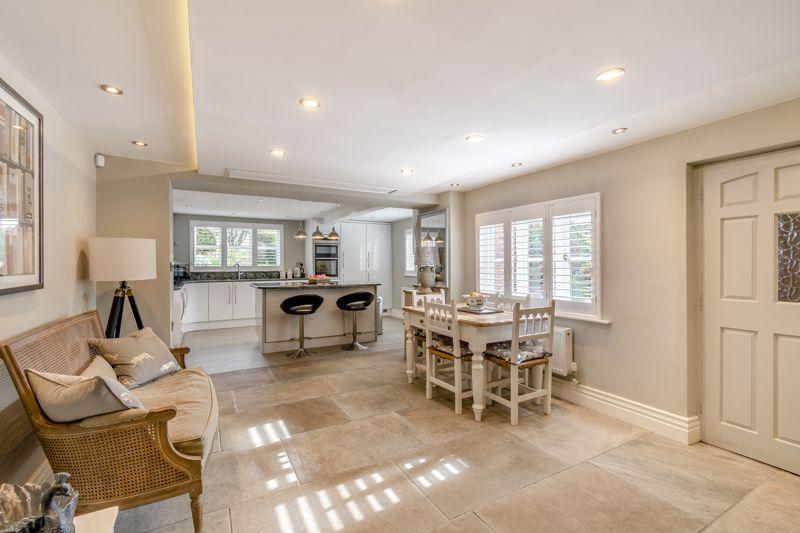 Kitchen/Dining Area