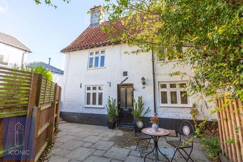 3 bedroom cottage for sale, The Street, Old Costessey, Norwich