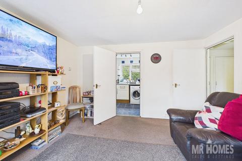 undefined, Taff Embankment, Grangetown, Cardiff, CF11