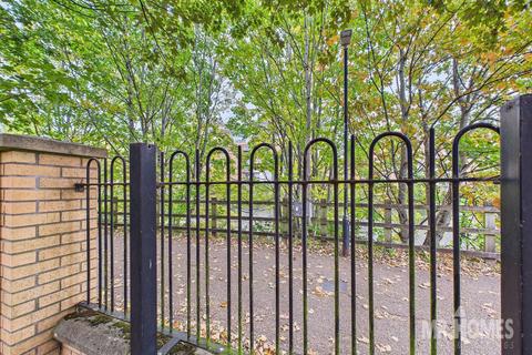 undefined, Taff Embankment, Grangetown, Cardiff, CF11