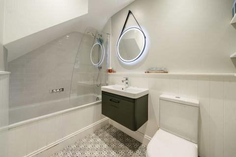 6 Sunderland Road, London, W5 4JY