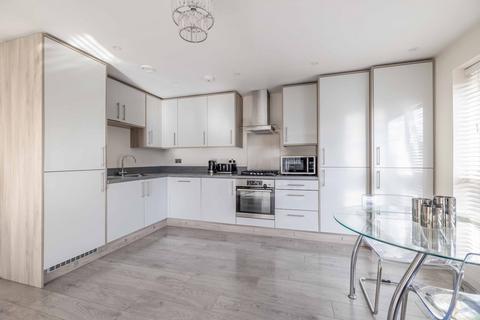 2 bedroom apartment for sale, Windsor Road, Slough SL1