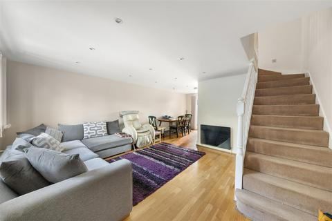 3 bedroom end of terrace house for sale, Burket Close, Southall UB2
