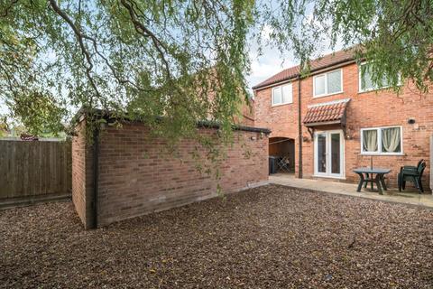 3 bedroom semi-detached house for sale, Sandhurst Crescent, Sleaford, Lincolnshire, NG34