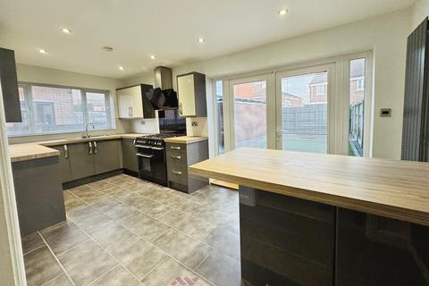 3 bedroom semi-detached house for sale, St Michaels Close, Doncaster DN8