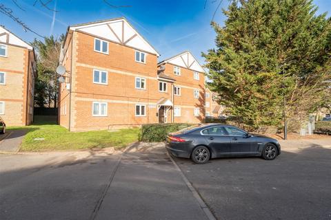 2 bedroom flat to rent, Maplin Park, Slough SL3
