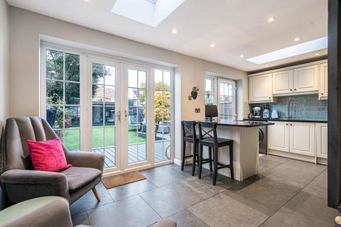 91 Rhodrons Avenue, Chessington, KT9 1AY