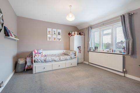 91 Rhodrons Avenue, Chessington, KT9 1AY