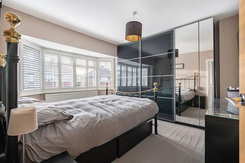91 Rhodrons Avenue, Chessington, KT9 1AY