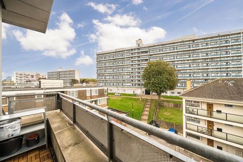 2 bedroom flat for sale, Bradstock Road, London E9