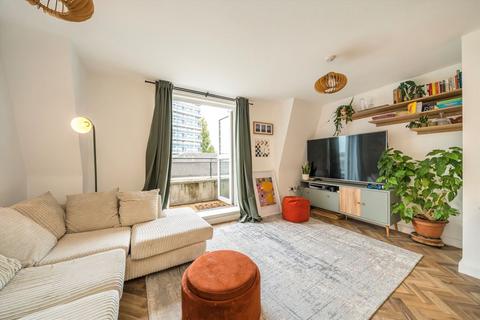 2 bedroom flat for sale, Bradstock Road, London E9