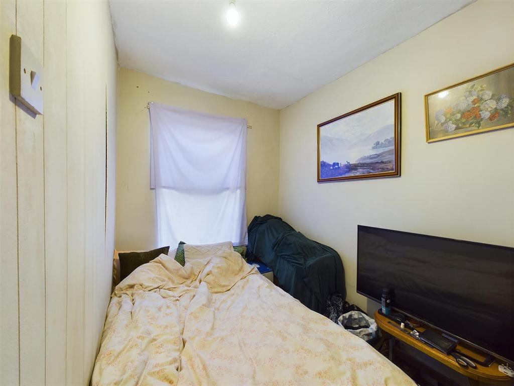 Bedroom 2.jpg