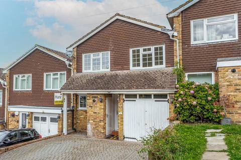 undefined, Hill Avenue, Hazlemere HP15