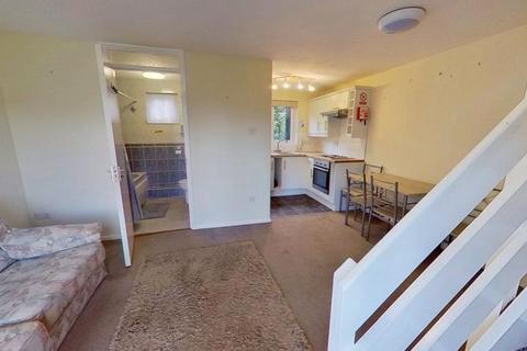 undefined, 14 Strawberry Hill, Tolroy Manor