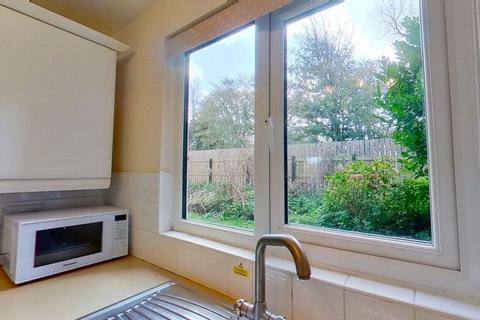 undefined, 14 Strawberry Hill, Tolroy Manor