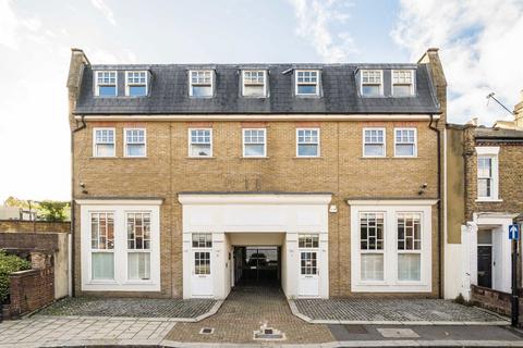 Nelsons Row, London SW4