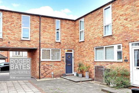 11 Beeston Courts, Laindon, Basildon, SS15 5FW