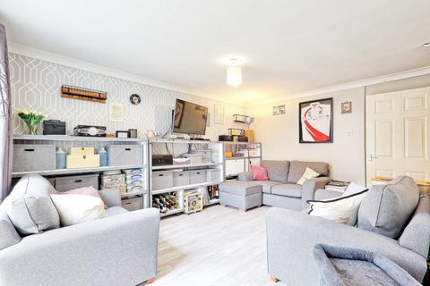 11 Beeston Courts, Laindon, Basildon, SS15 5FW