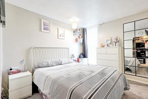 11 Beeston Courts, Laindon, Basildon, SS15 5FW
