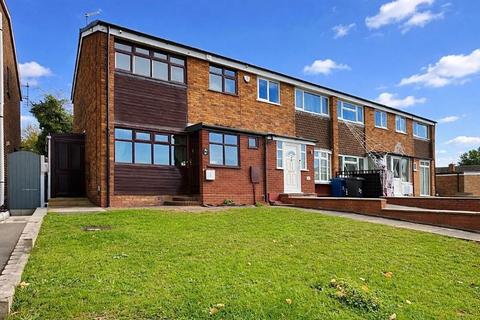3 bedroom end of terrace house for sale, Manor Rise, Burntwood, WS7 4TR