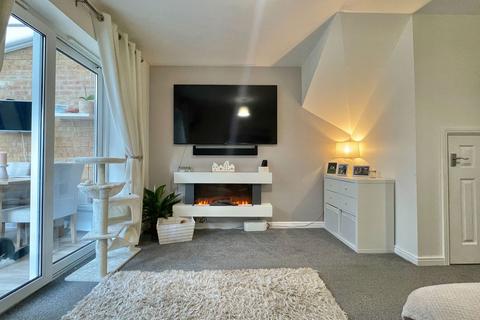 3 bedroom end of terrace house for sale, Webb Gardens, Wimblington
