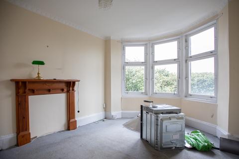 2 bedroom flat for sale, Temple Gardens, Glasgow G13