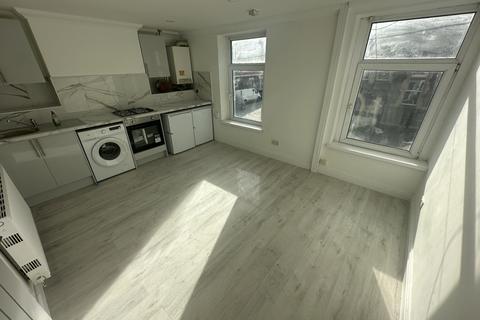 undefined, Flat 4, Mackintosh Place, CF24 4RR
