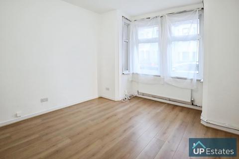 4 bedroom terraced house to rent, Widdrington Road, Coventry