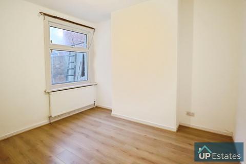 4 bedroom terraced house to rent, Widdrington Road, Coventry