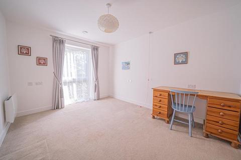 2 bedroom retirement property to rent, Connaught Close, Shirley, Solihull, West Midlands, B90